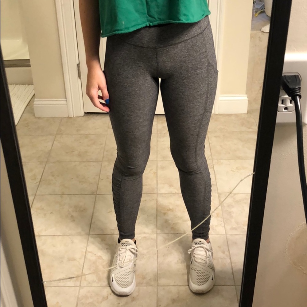 grey lulu leggings with pockets